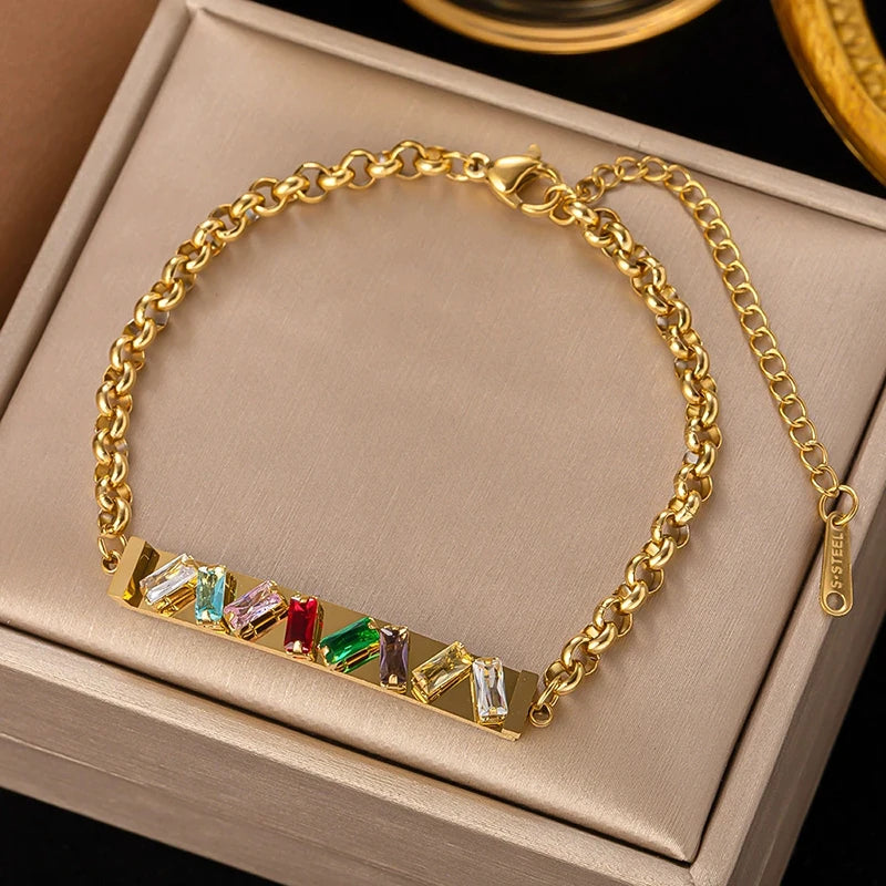 Bracelet jonc en acier inoxydable 316L couleur or pour femmes.