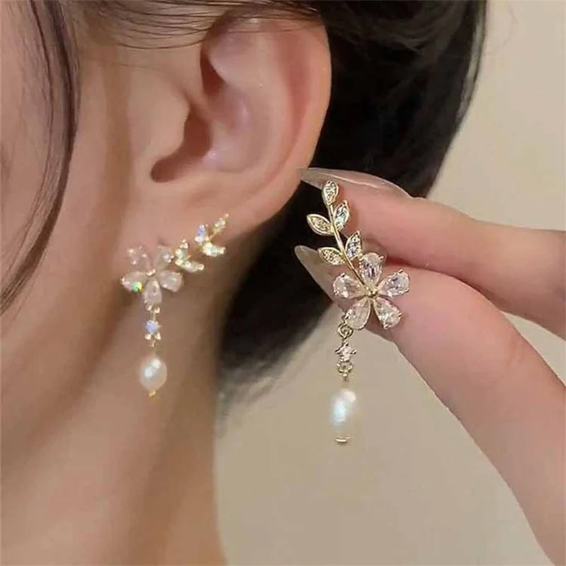 Boucles d'oreilles feuilles zircon