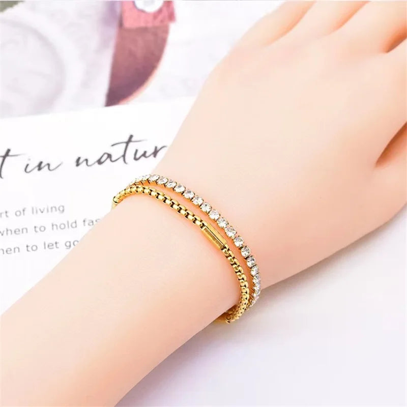 Bracelet jonc en acier inoxydable 316L couleur or pour femmes.
