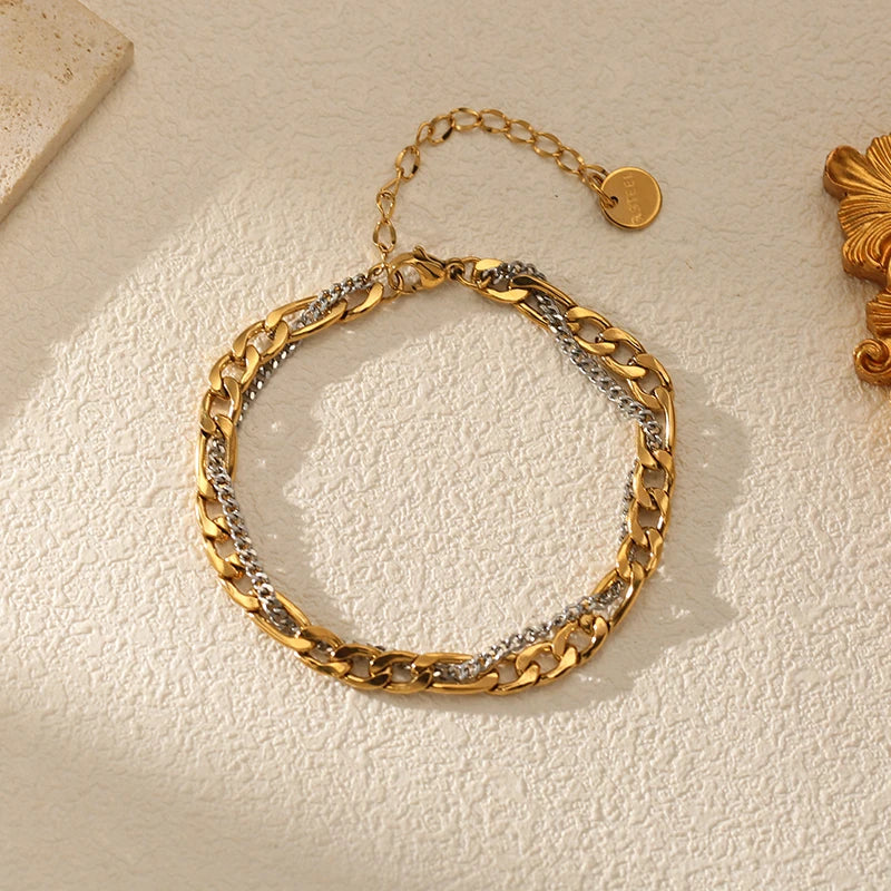 Bracelet jonc en acier inoxydable 316L couleur or pour femmes.