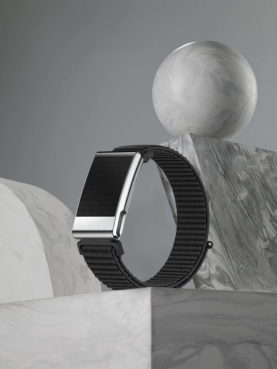 Nouvelle Montre Connectée Ultra-Mince 8mm 2026 pour Femme avec Suivi ECG, Fréquence Cardiaque, Pression Artérielle, Oxygène Sanguin et Appel Bluetooth