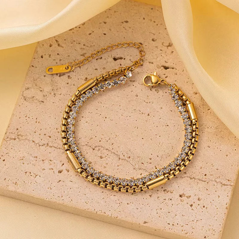 Bracelet jonc en acier inoxydable 316L couleur or pour femmes.