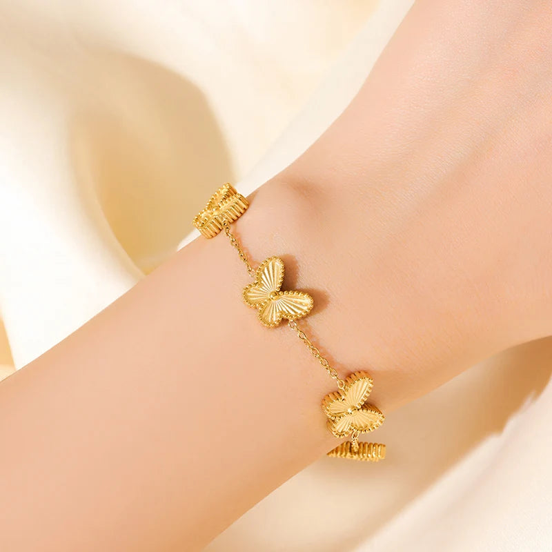 Bracelet en acier inoxydable 316L avec nœud papillon et zircon.