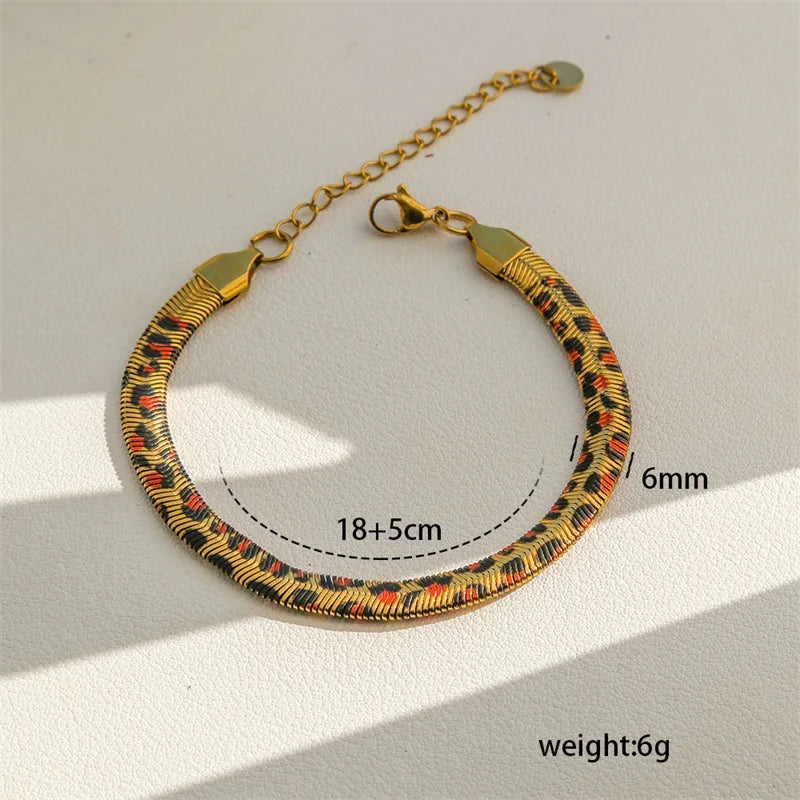 Bracelet jonc en acier inoxydable 316L couleur or pour femmes.
