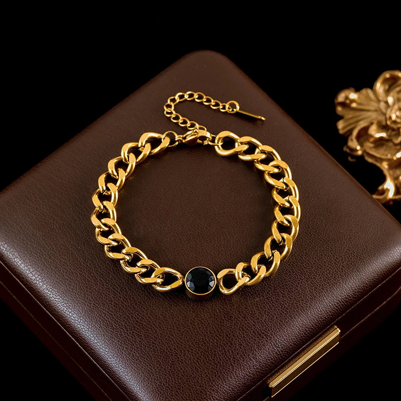 Bracelet en métal en acier inoxydable femmes plaquée or 18 carats.