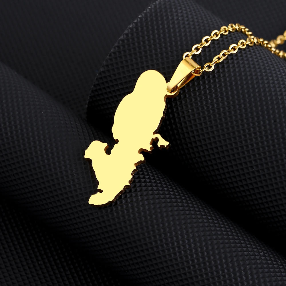 Collier avec pendentif carte Martinique.